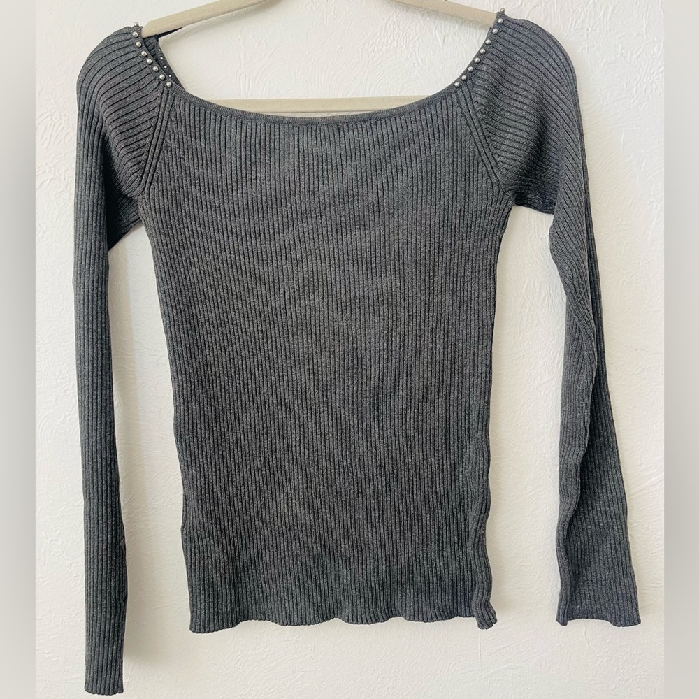 H&M SWEATER TOP - Picture 4 of 4
